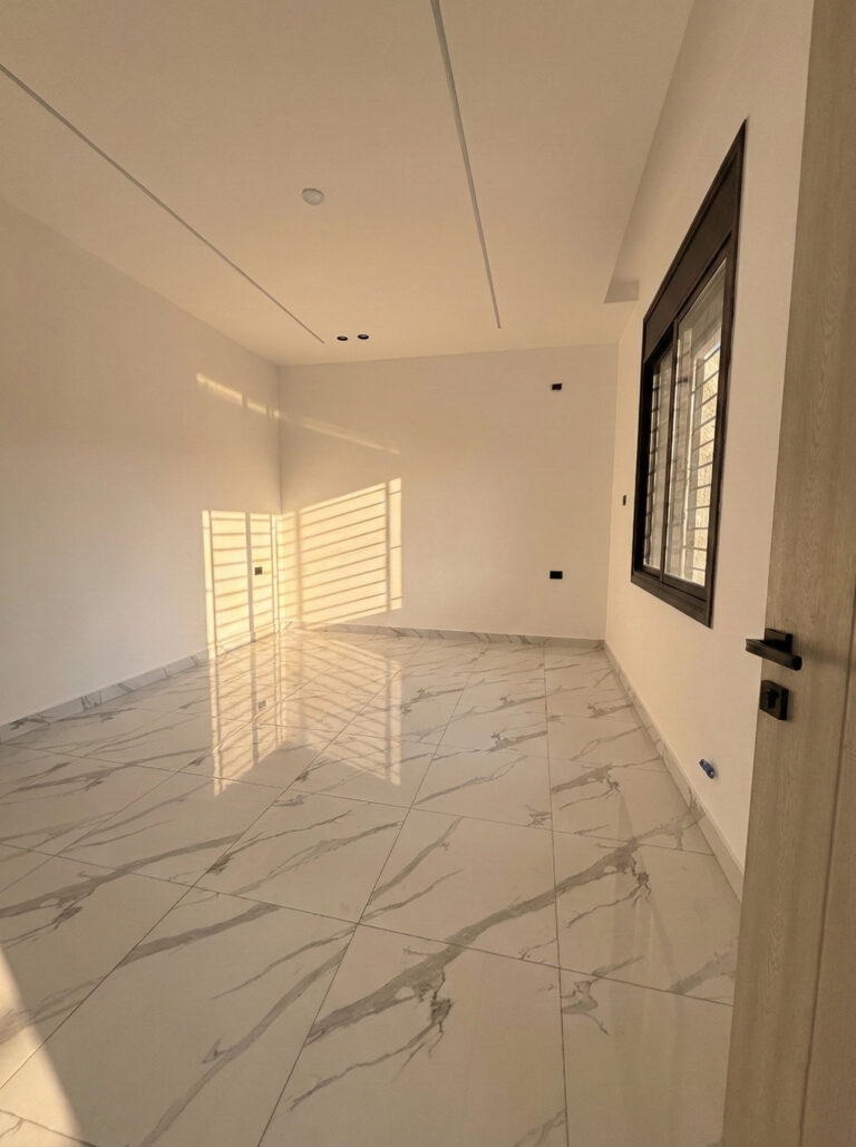 7364F196-A335-43B3-A805-FC1E71376522